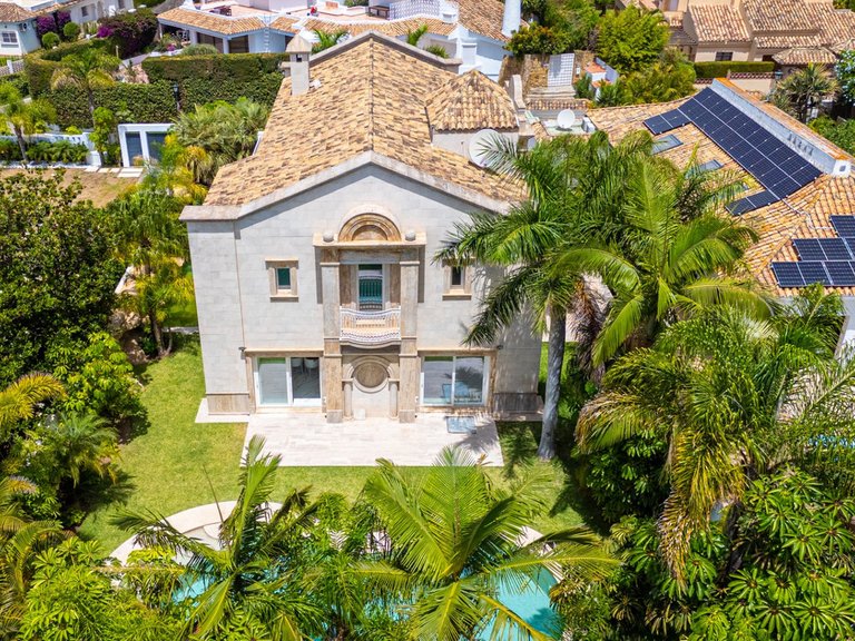 Villa for Sale in Marbella, Malaga 27