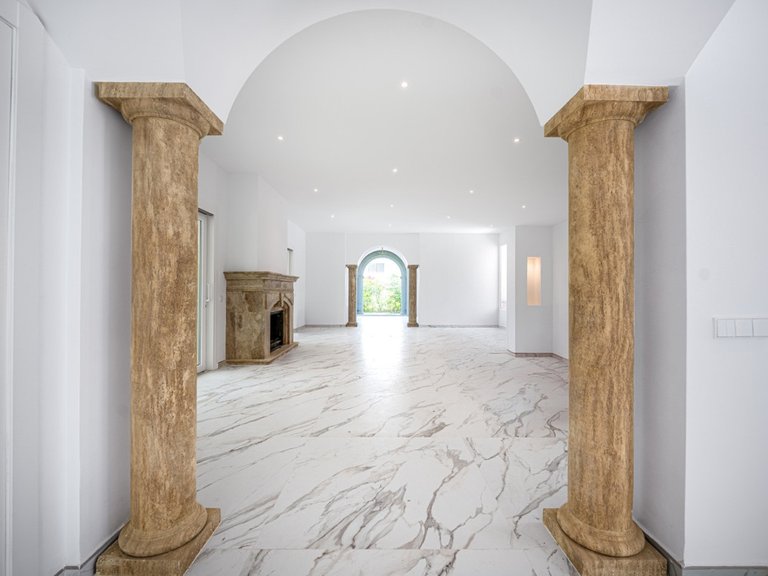 Villa for Sale in Marbella, Malaga 7