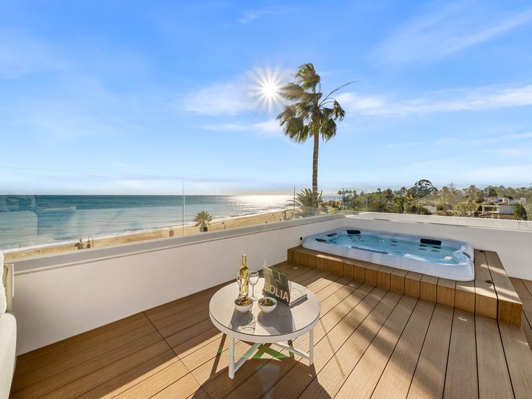 Villa for Sale in New Golden Mile, Malaga 15