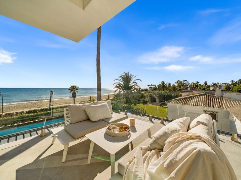 Villa for Sale in New Golden Mile, Malaga 18