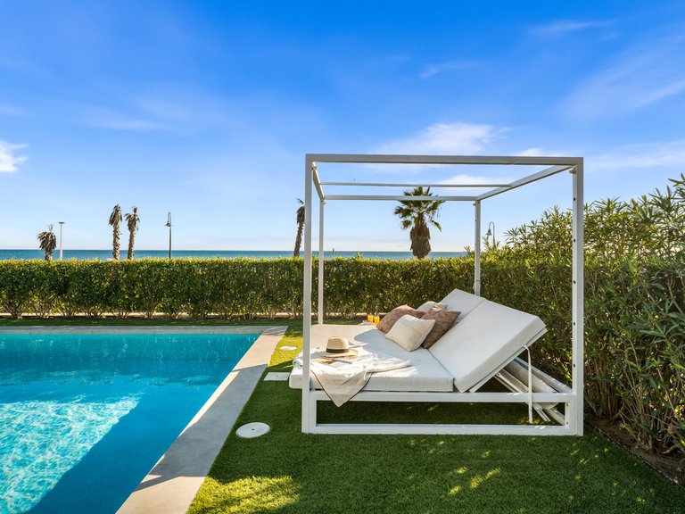 Villa for Sale in New Golden Mile, Malaga 23