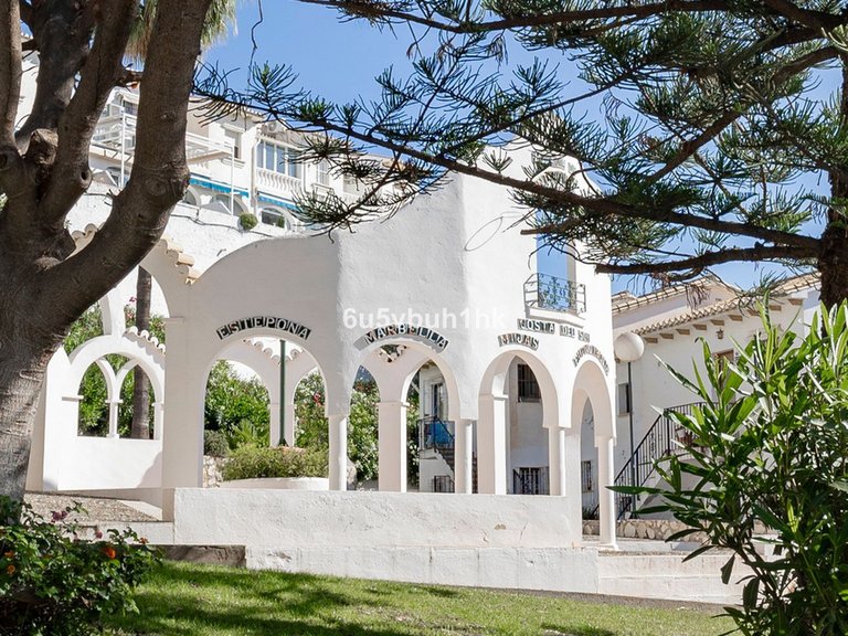 Villa for Sale in Benalmadena Costa, Malaga 10