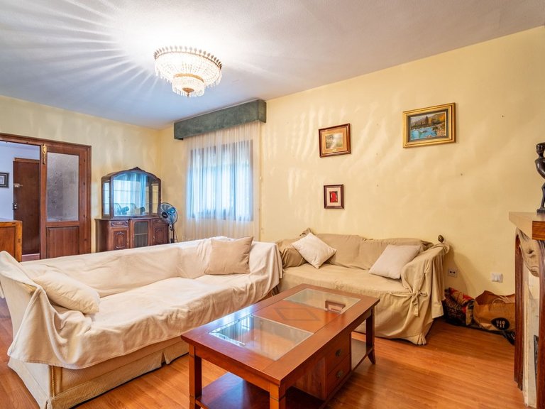 Villa for Sale in Mayorazgo, Malaga 2