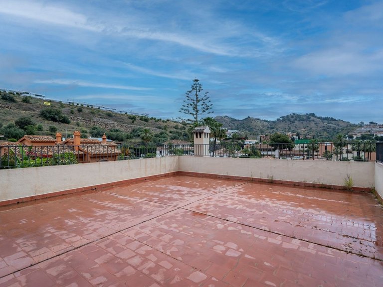 Villa for Sale in Mayorazgo, Malaga 30