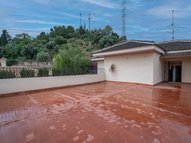 Villa for Sale in Mayorazgo, Malaga 31