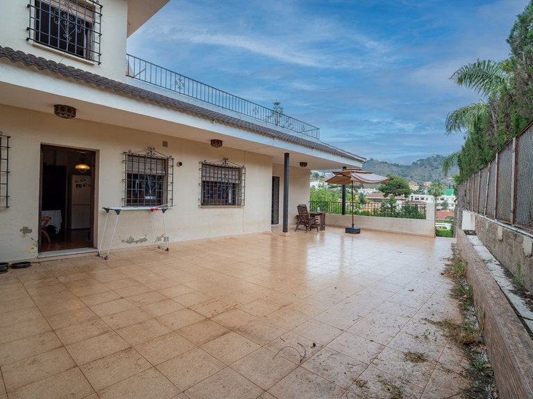 Villa for Sale in Mayorazgo, Malaga 32