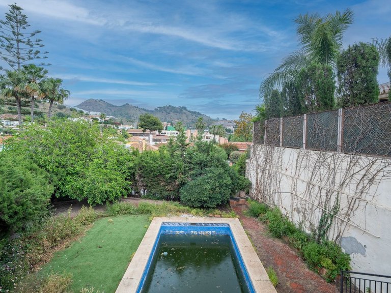 Villa for Sale in Mayorazgo, Malaga 35