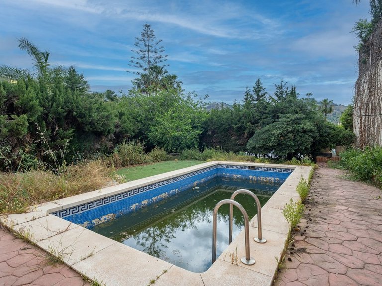 Villa for Sale in Mayorazgo, Malaga 37