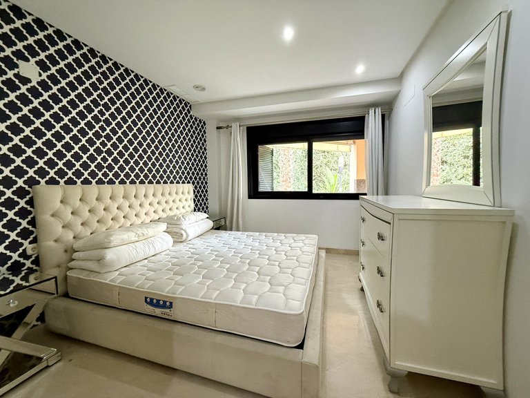 Apartment for Sale in Puerto Banús, Malaga 10