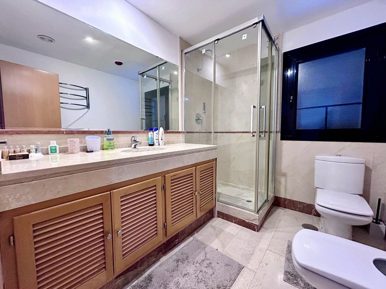 Apartment for Sale in Puerto Banús, Malaga 11