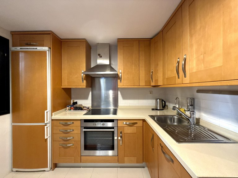 Apartment for Sale in Puerto Banús, Malaga 8