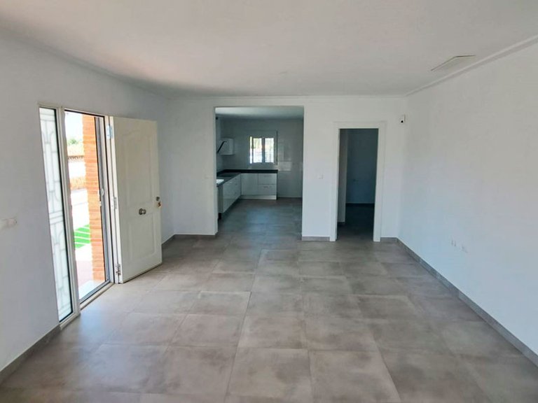 Villa for Sale in Catral, Alicante 3