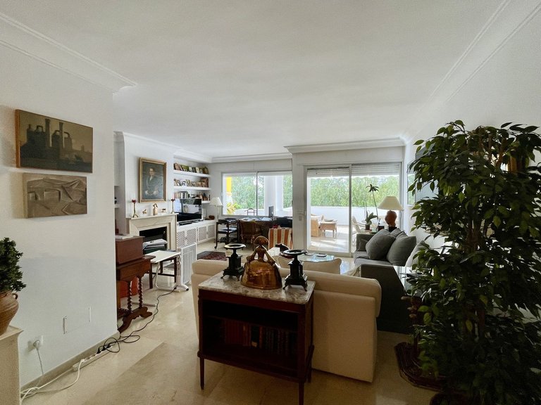 Apartment for Sale in San Pedro De Alcántara, Malaga 5