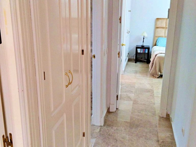 Apartment for Sale in Nueva Andalucía, Malaga 22