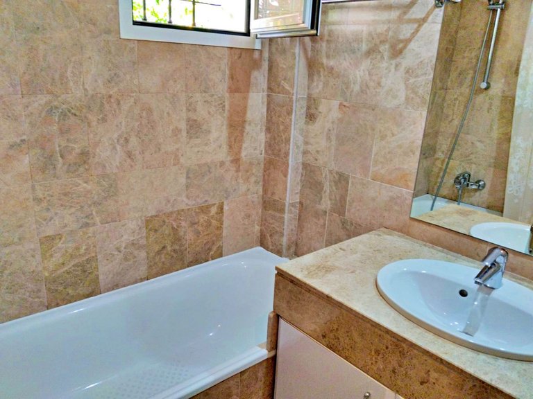 Apartment for Sale in Nueva Andalucía, Malaga 29