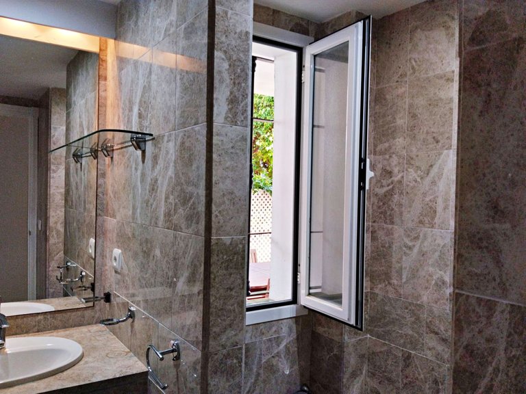 Apartment for Sale in Nueva Andalucía, Malaga 33