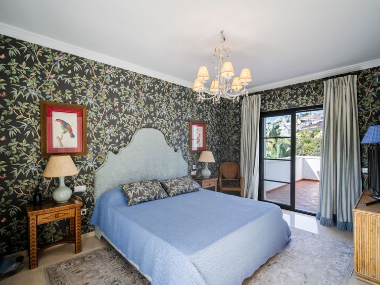 Villa for Sale in La Quinta, Malaga 14