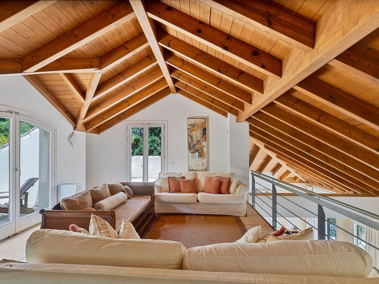 Villa for Sale in La Quinta, Malaga 11