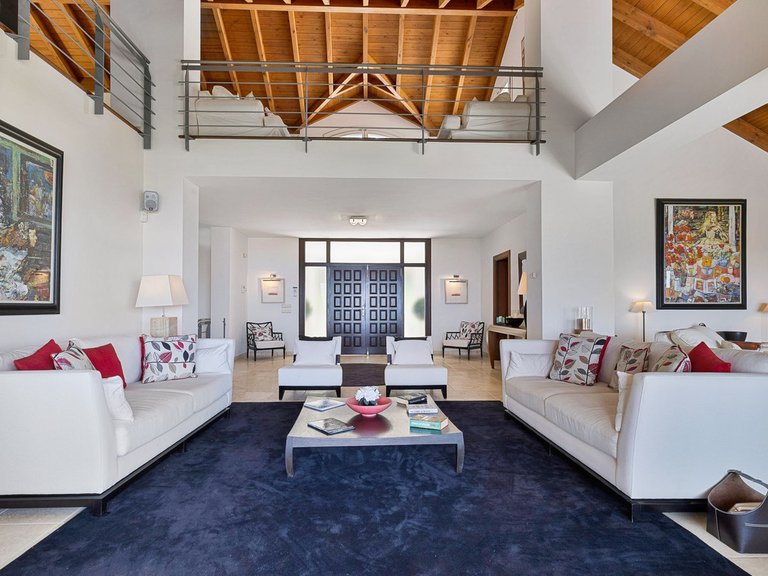 Villa for Sale in La Quinta, Malaga 12