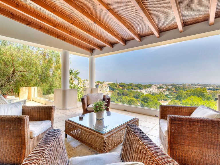 Villa for Sale in La Quinta, Malaga 30