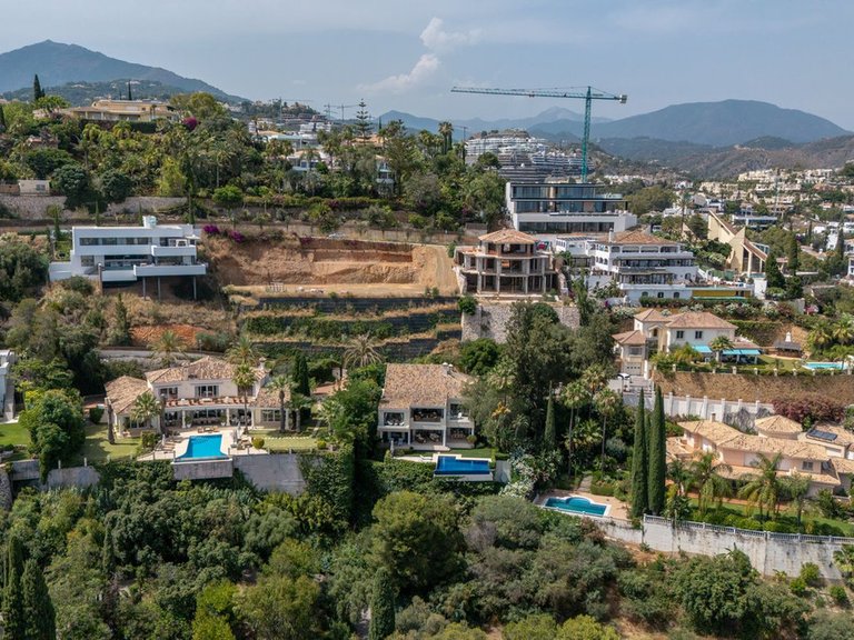 Villa for Sale in La Quinta, Malaga 34