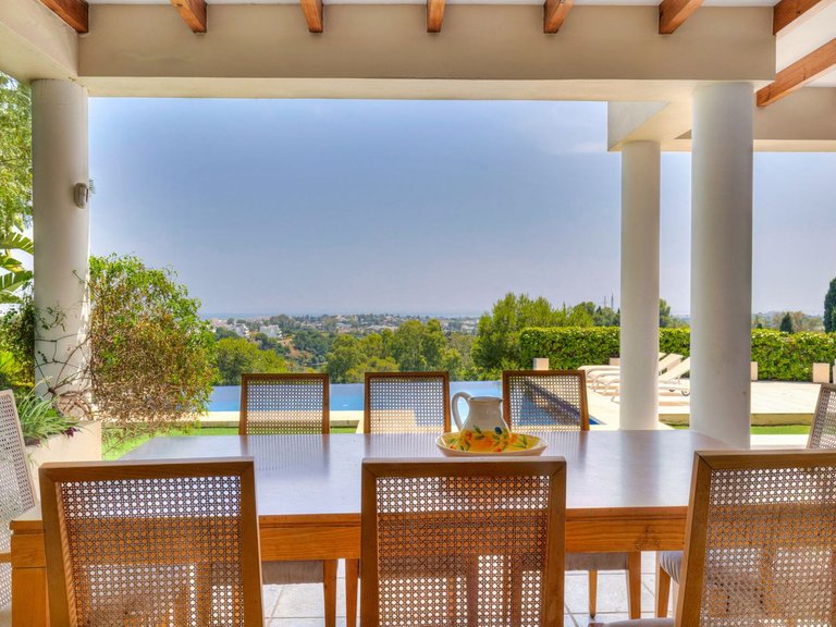 Villa for Sale in La Quinta, Malaga 8