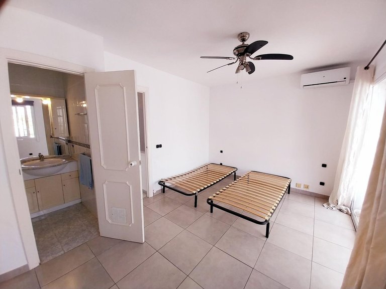 Villa for Sale in Calahonda, Malaga 16