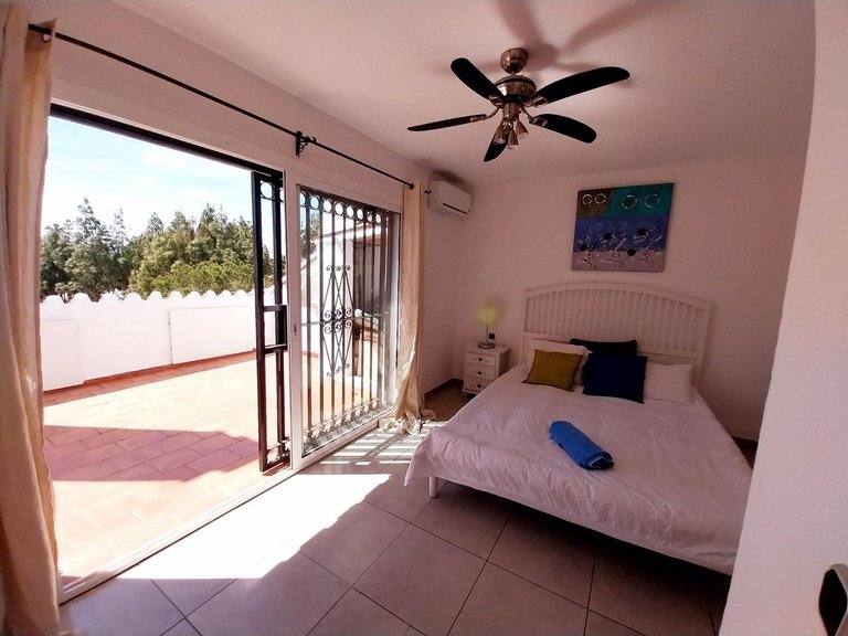 Villa for Sale in Calahonda, Malaga 23