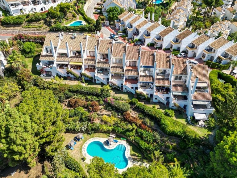 Villa for Sale in Calahonda, Malaga 43