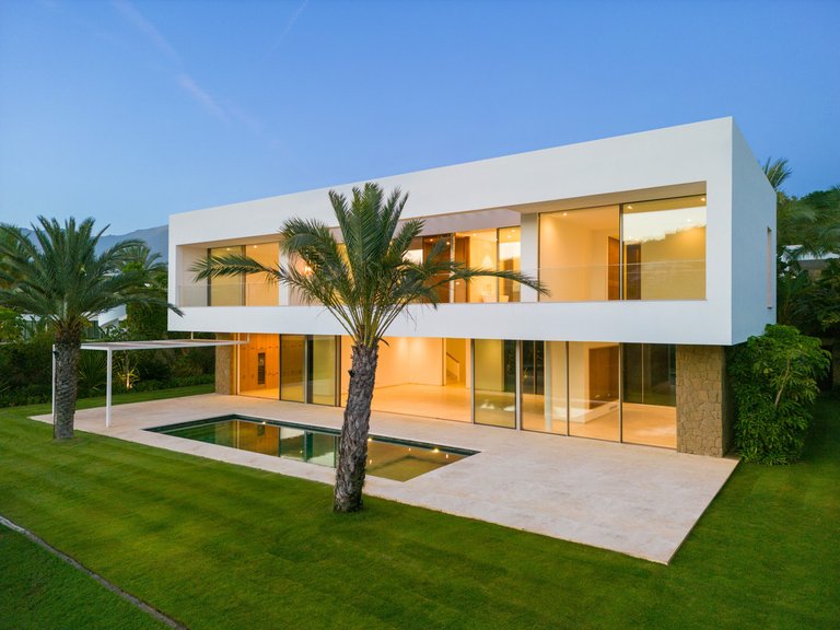 Villa for Sale in Casares, Malaga 25
