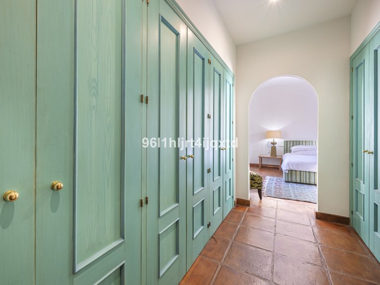 Villa for Sale in Sotogrande Alto, Cadiz 14