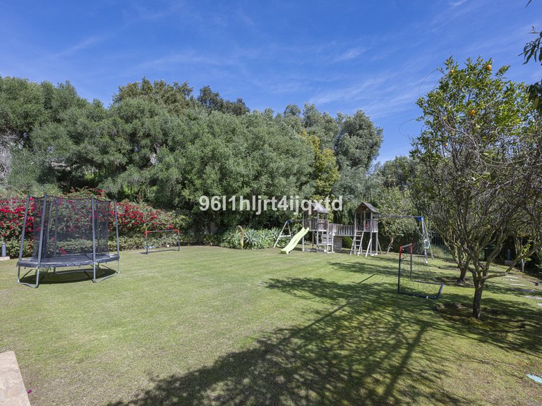 Villa for Sale in Sotogrande Alto, Cadiz 21