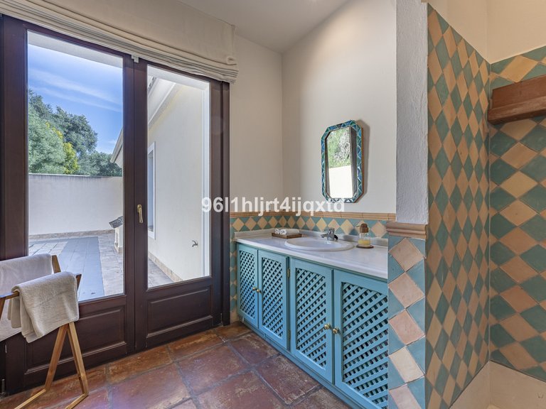 Villa for Sale in Sotogrande Alto, Cadiz 22