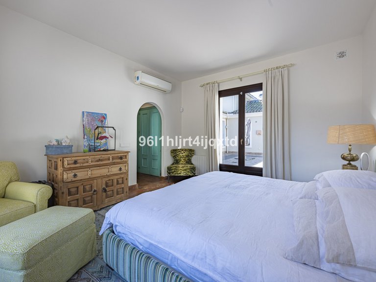 Villa for Sale in Sotogrande Alto, Cadiz 24