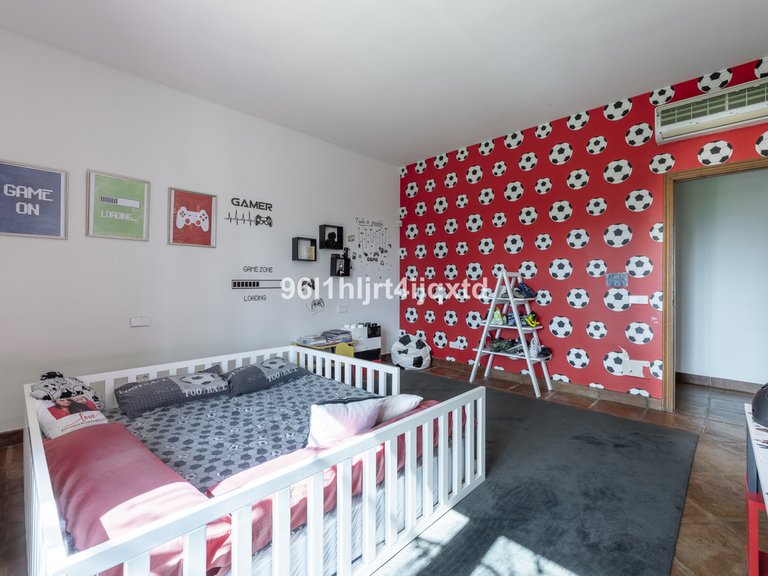 Villa for Sale in Sotogrande Alto, Cadiz 32