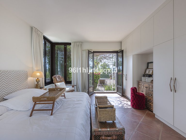 Villa for Sale in Sotogrande Alto, Cadiz 33