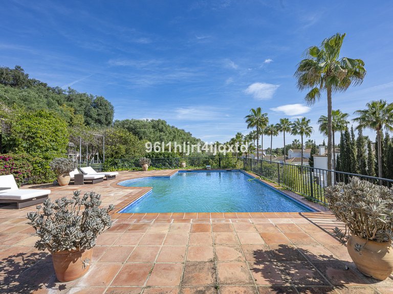 Villa for Sale in Sotogrande Alto, Cadiz 37