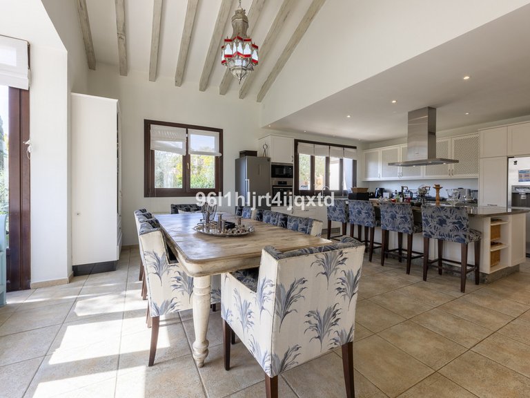 Villa for Sale in Sotogrande Alto, Cadiz 4