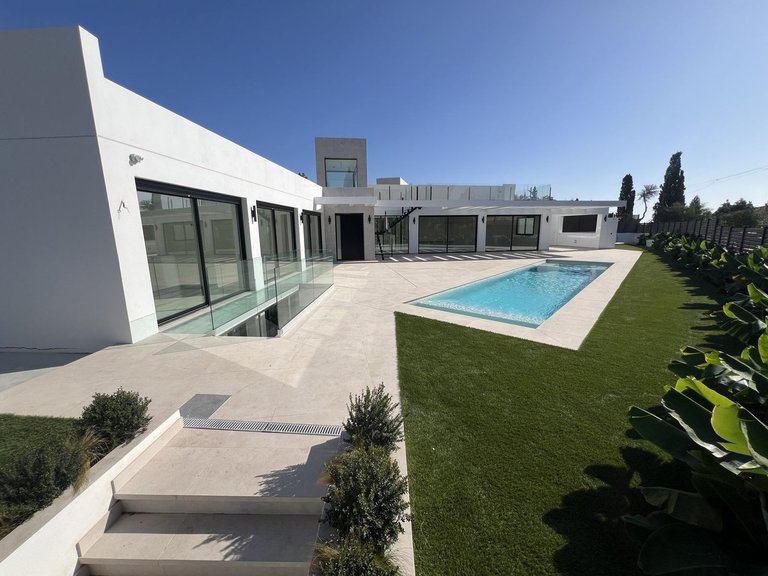 Villa for Sale in Mijas, Malaga 4