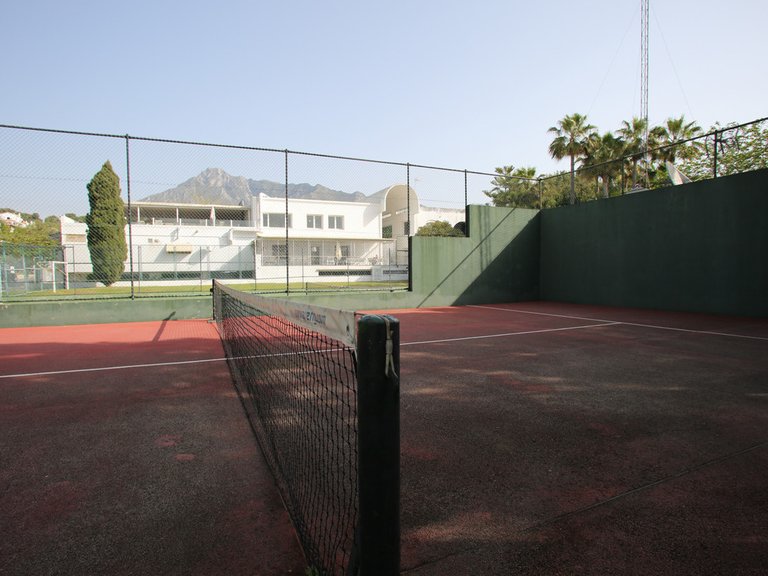 Villa for Sale in The Golden Mile, Malaga 7
