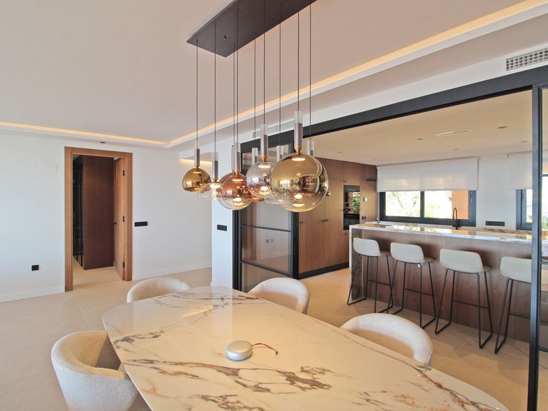 Apartment for Sale in Nueva Andalucía, Malaga 2