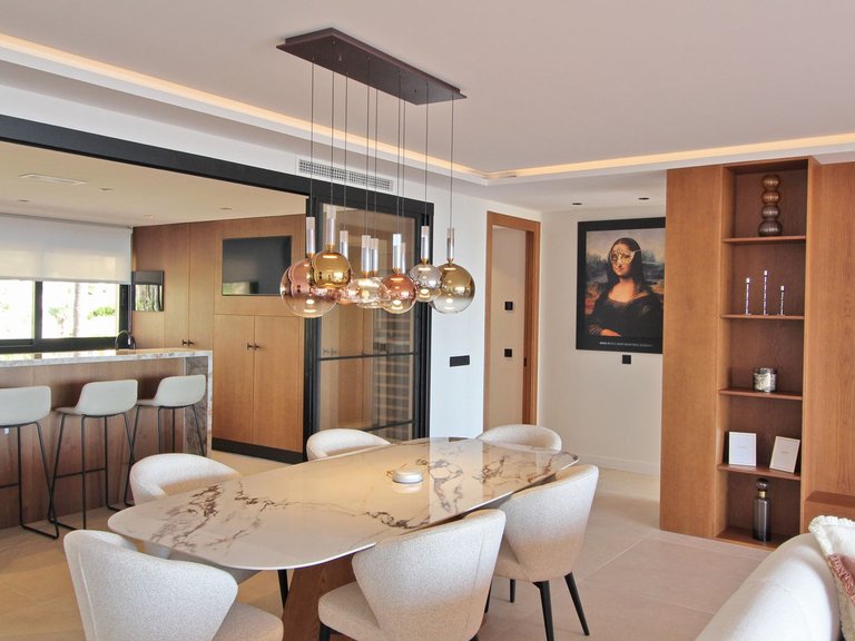 Apartment for Sale in Nueva Andalucía, Malaga 25