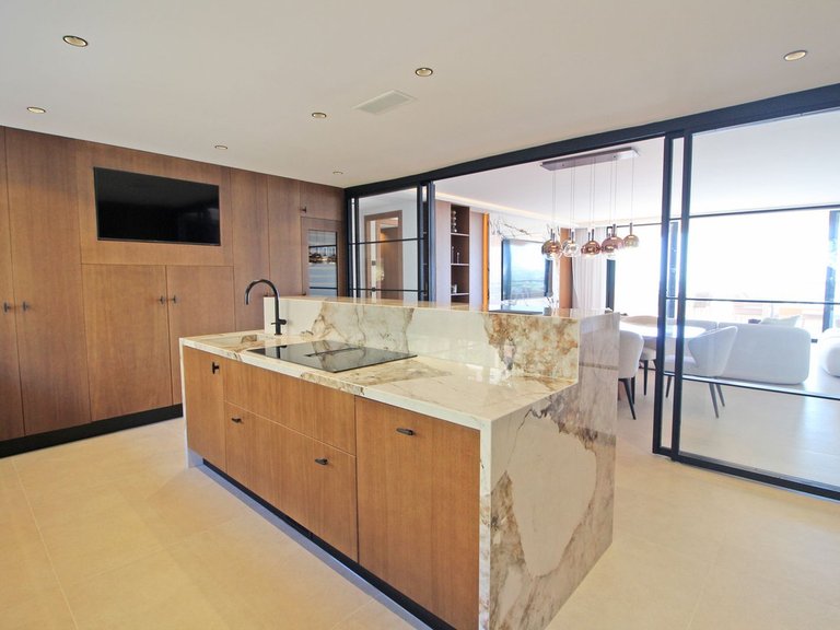 Apartment for Sale in Nueva Andalucía, Malaga 3