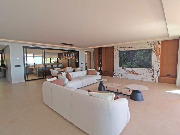 Apartment for Sale in Nueva Andalucía, Malaga 8