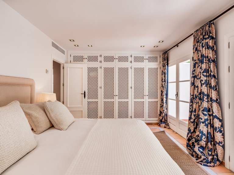 Apartment for Sale in La Zagaleta, Malaga 12