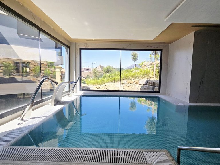 Apartment for Sale in New Golden Mile, Malaga 10