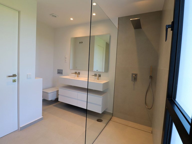 Villa for Sale in Elviria, Malaga 10