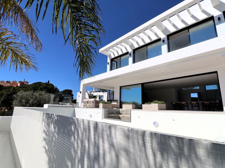 Villa for Sale in Elviria, Malaga 2