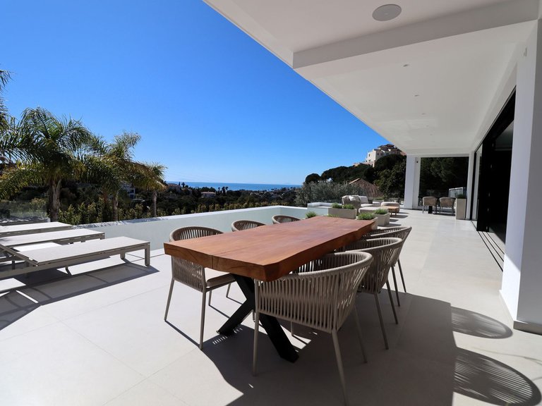 Villa for Sale in Elviria, Malaga 4