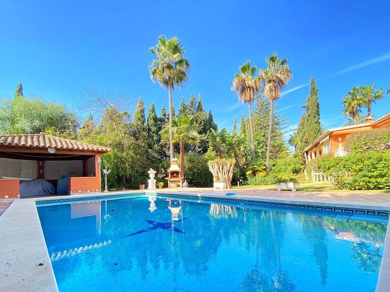 Villa for Sale in Nagüeles, Malaga 11